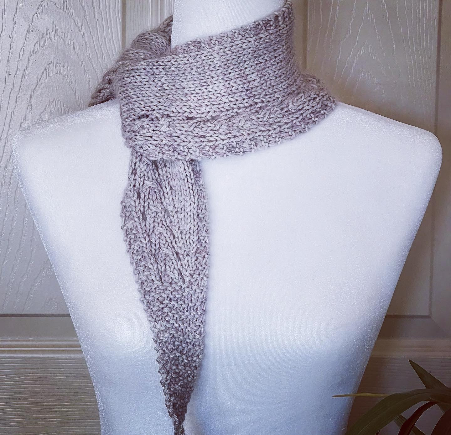 Alkmaar Shawlette Knitting Pattern