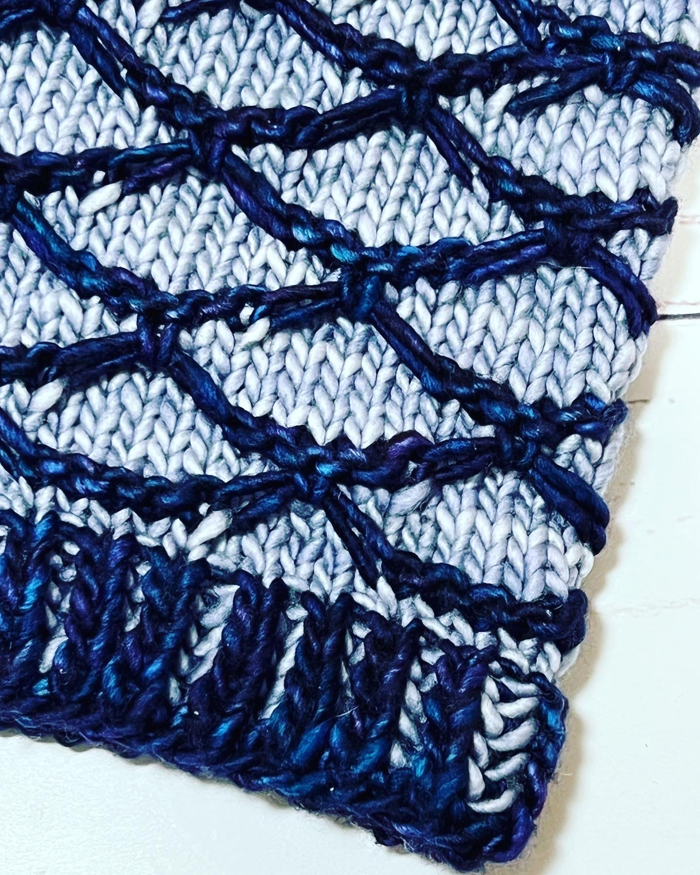 Ommen Cowl Knitting Pattern