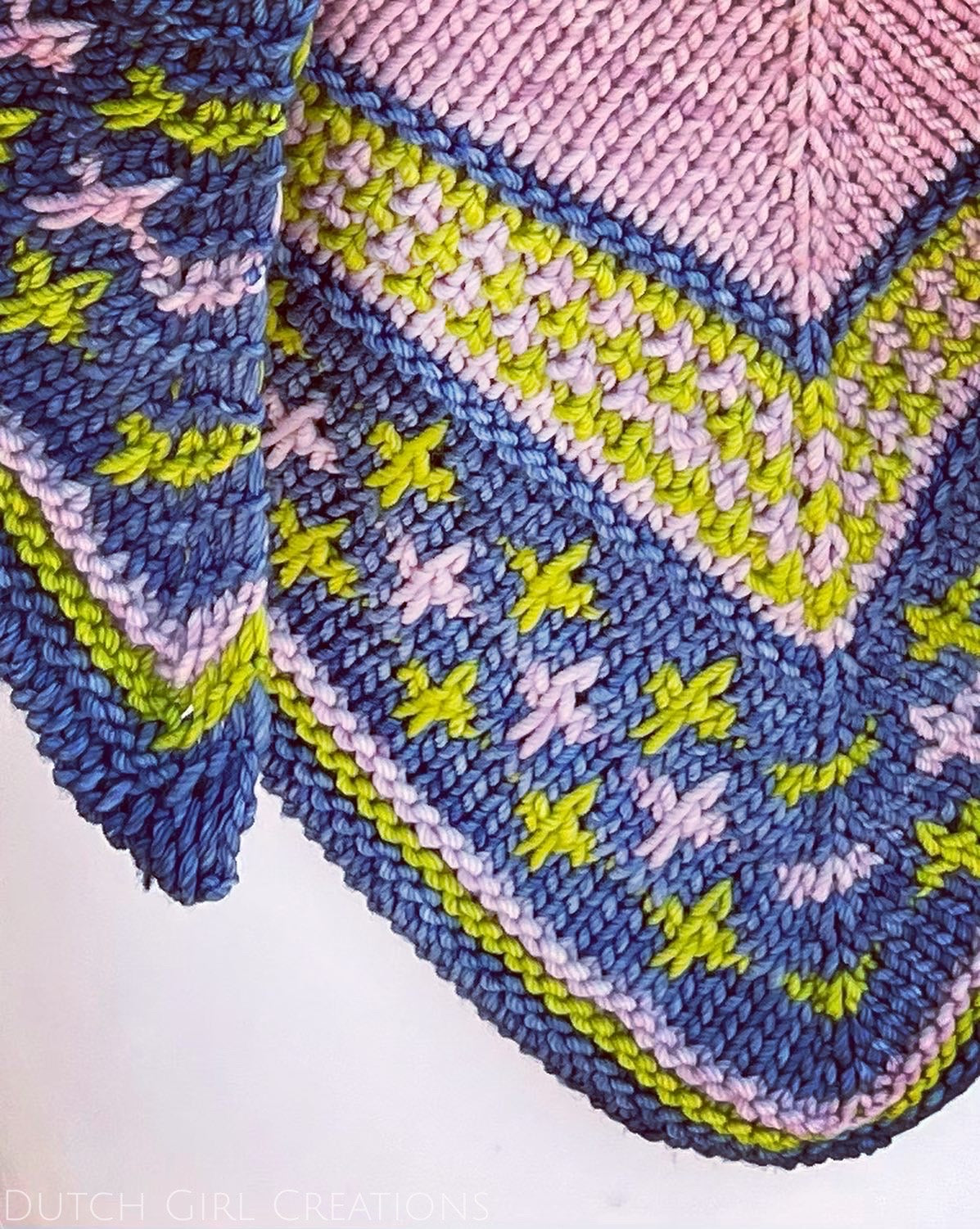 Lisse Shawl Knitting Pattern